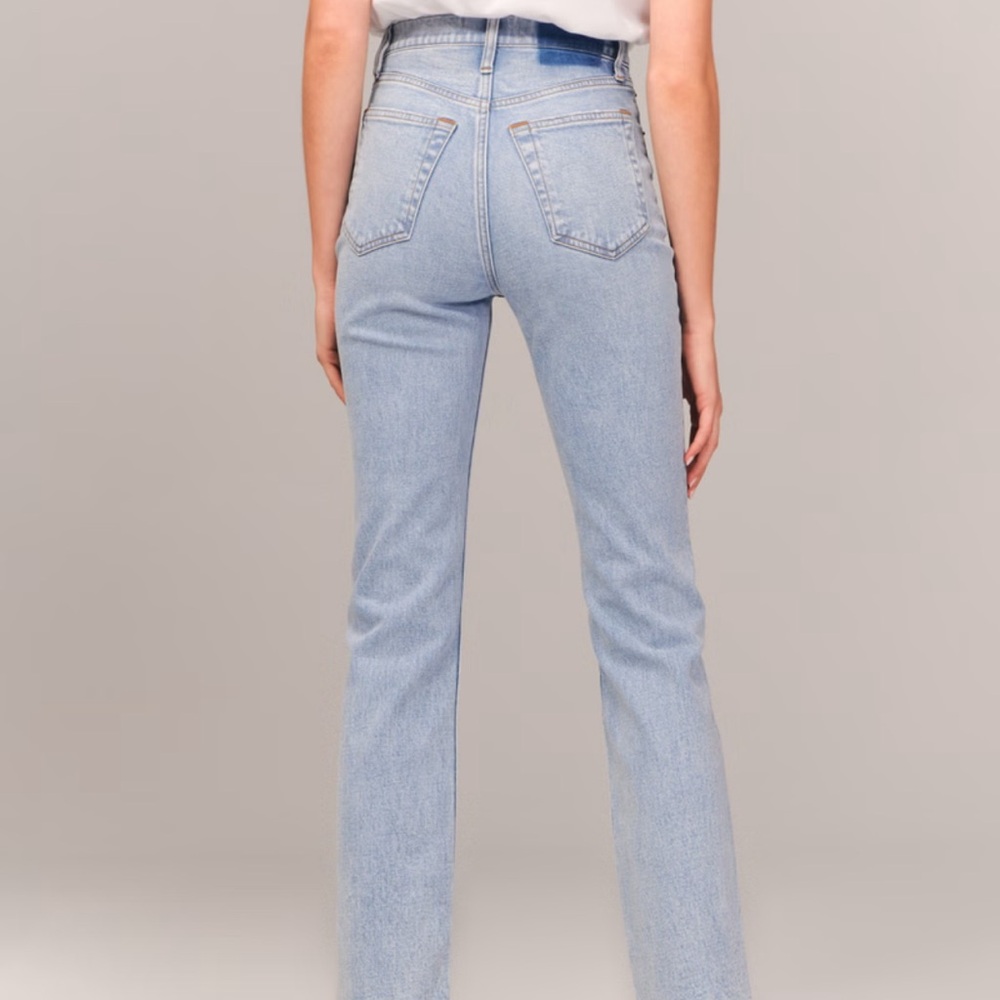 Abercrombie Ultra High Rise Ankle Straight Jean (28R/6) - Picture 2 of 6